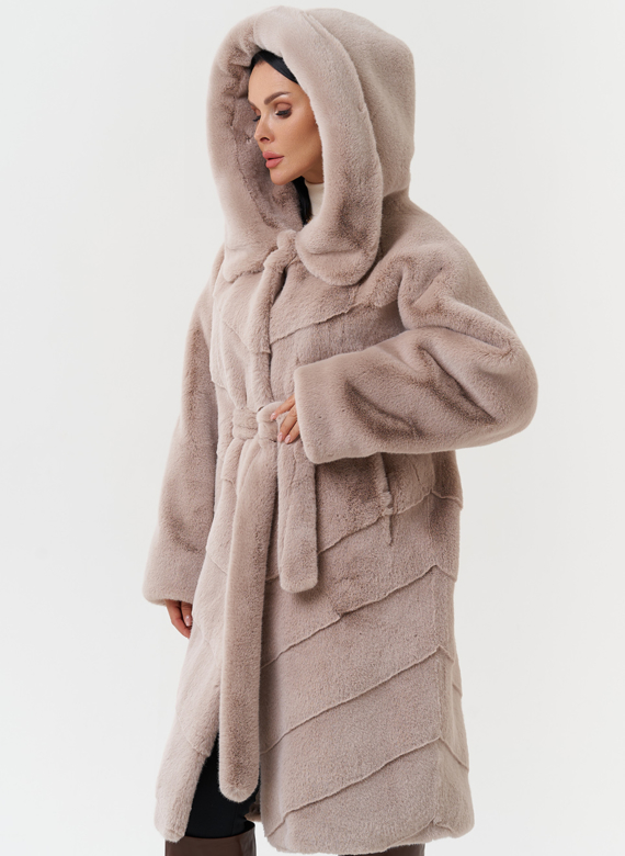 Шуба из эко меха с капюшоном