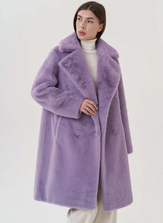 Женское пальто из эко меха на пуговицах