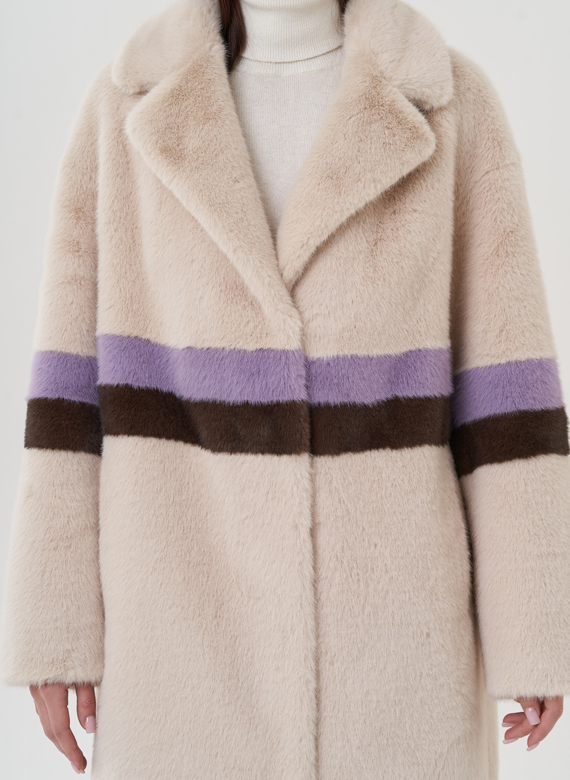 Женское пальто из эко меха 