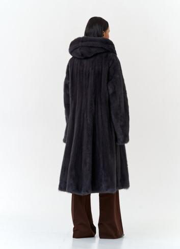 Шуба из меха норки с капюшоном