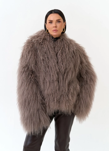 Короткая шуба из ламы фото