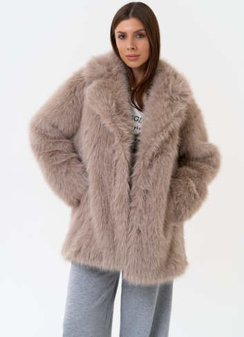 Женская шуба из эко меха в бежевом цвете