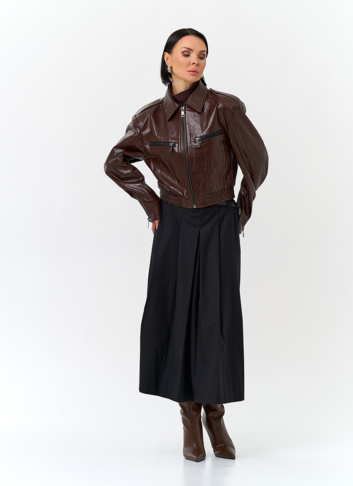 Короткая куртка из натуральной кожи