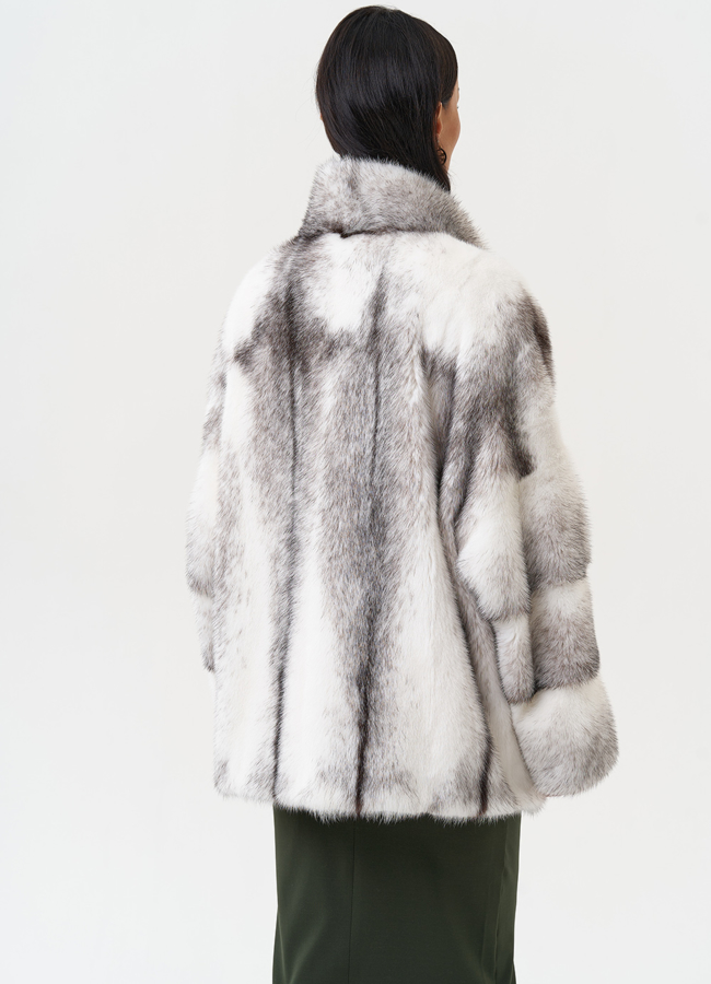 Коротка шуба из норки крестовки модель № 31319 универмаг малина