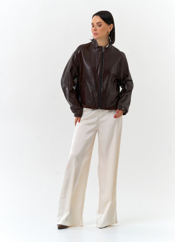 Женская короткая куртка из натуральной кожи