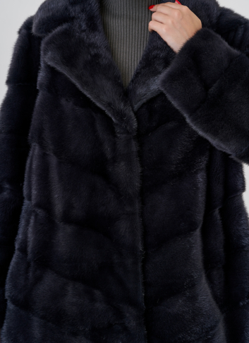 Норковая шуба с английским воротником в сером цвете