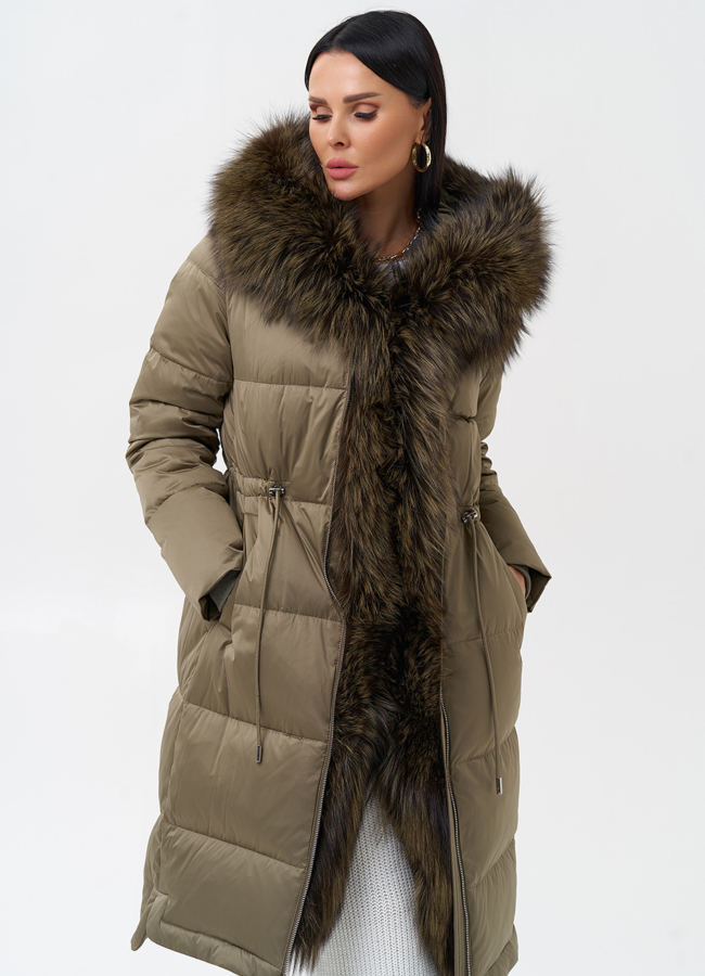 Женский пуховик с отделкой из меха чернобурки модель № 28523 универмаг малина