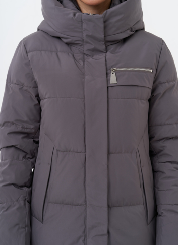 Длинный пуховик с капюшоном