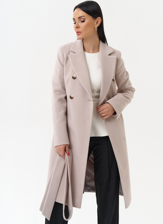 Женское двубортное пальто с поясом