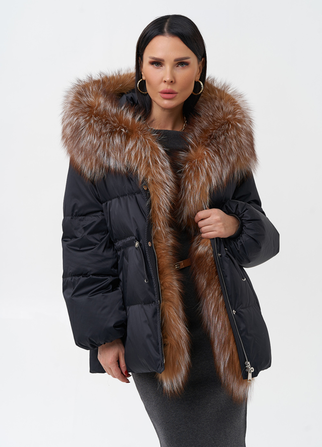 Женский пуховик с отделкой из меха лисы модель № 28521 меха малина