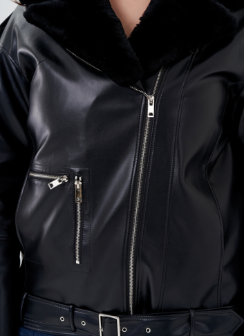 Куртка-косуха из эко кожи на утеплителе с натуральным мутоном