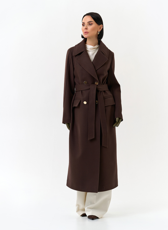 Женское пальто с английским воротником