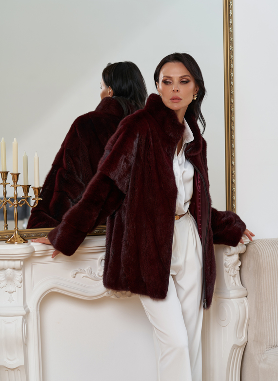 Куртка из меха норки с воротником стойкой