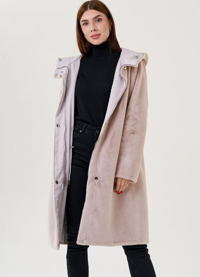 Двухстороннее пальто из эко меха с капюшоном модель № 25354 в рассрочку