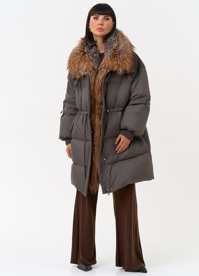 Женский пуховик с отделкой из меха лисы модель №  31537 меха малина