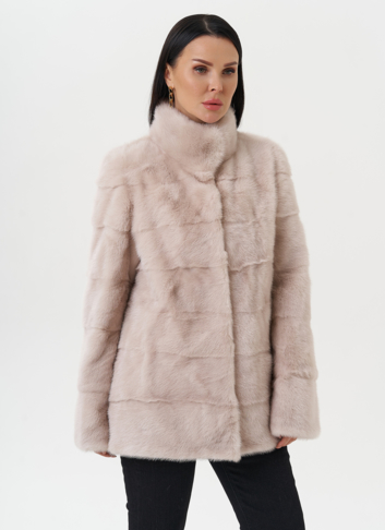 Светлая норковая шуба с воротником стойкой