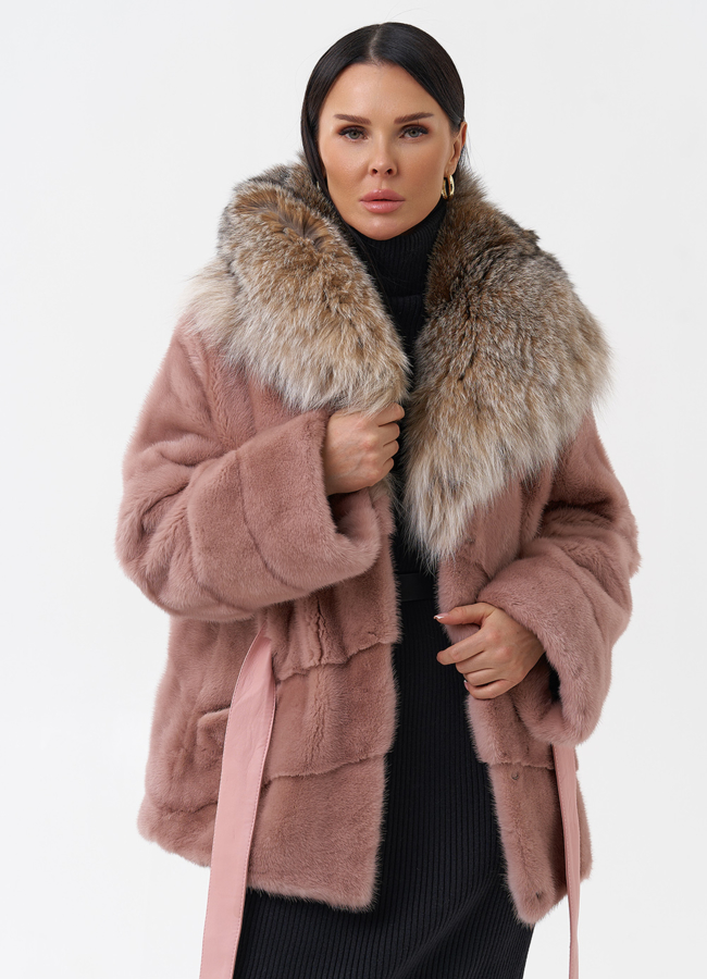 Короткая шуба из норки с капюшоном из рыси модель № 29264 в рассрочку