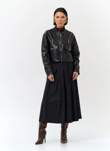 Куртка из натуральной кожи с декоративными молниями фото