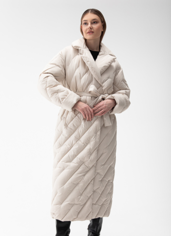 Женский пуховик с английским воротником