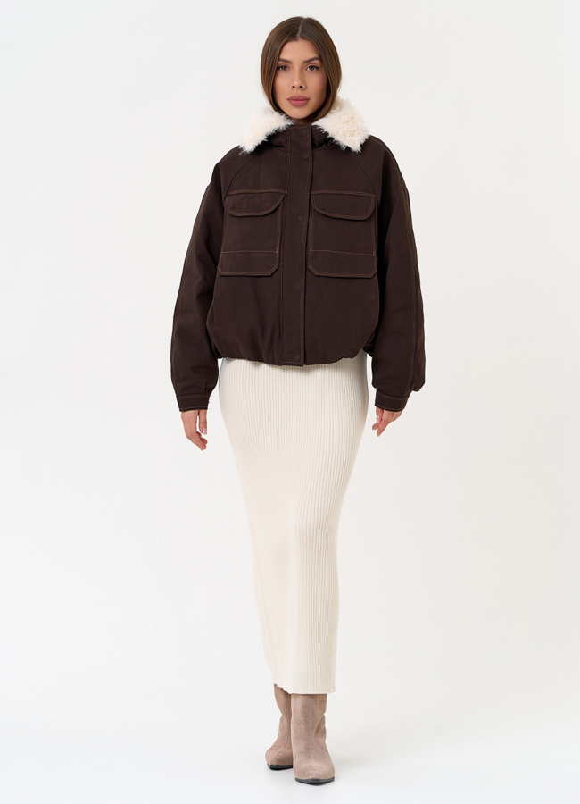 Укороченный пуховик с отделкой из эко меха модель № 31584 универмаг малина