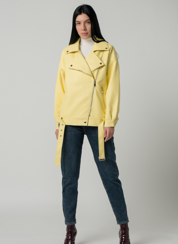 Женская удлиненная косуха-оверсайз в светло-желтом цвете