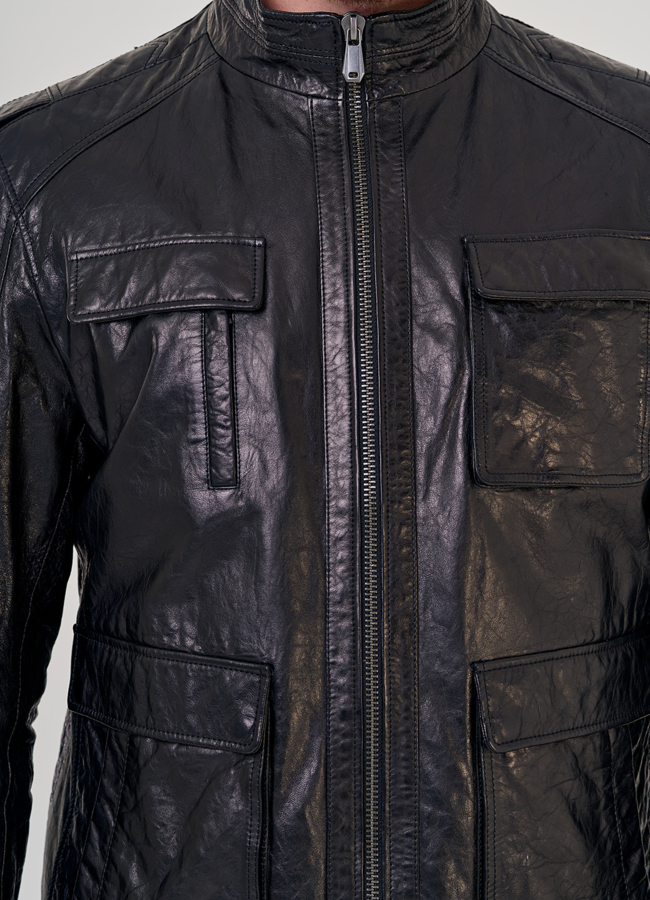 Кожаная куртка с накладными карманами модель № 8055 универмаг малина