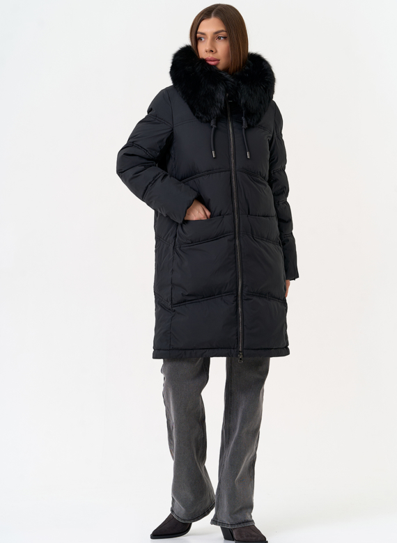 Женский пуховик с капюшоном из меха песца