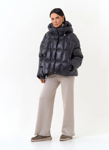 Женский пуховик с капюшоном фото