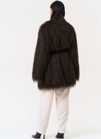 Женская шуба из эко меха коричневого цвета