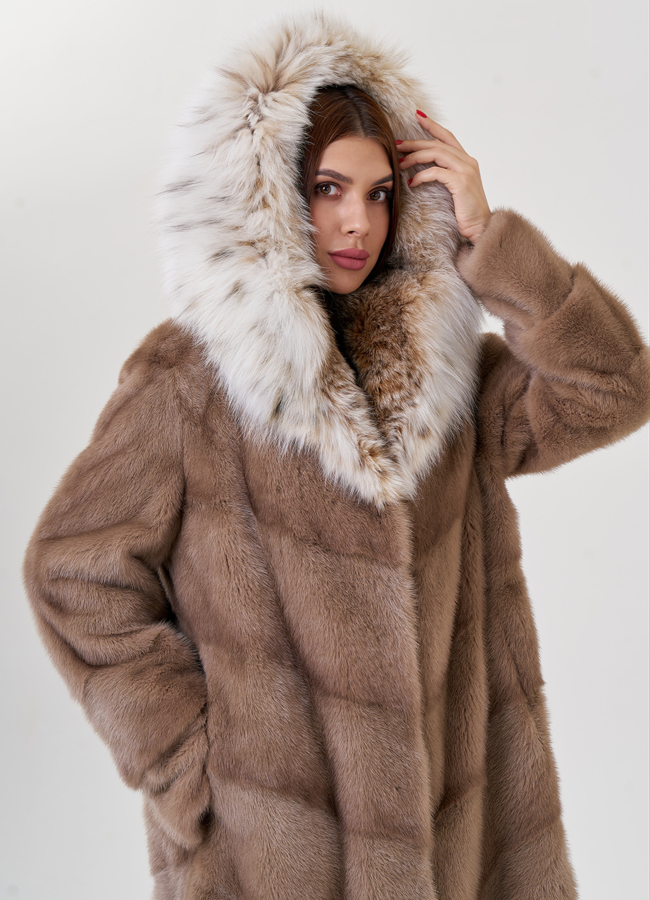 Норковая шуба с рысью модель № 25469 в рассрочку