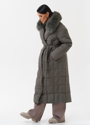 Женский пуховик с английским воротником