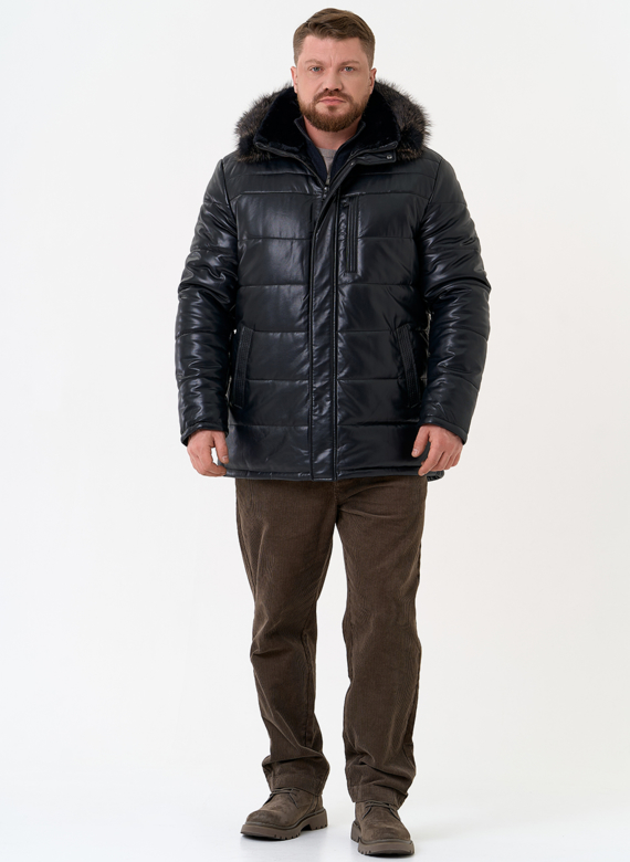 Пуховик из эко кожи с капюшоном из меха енота