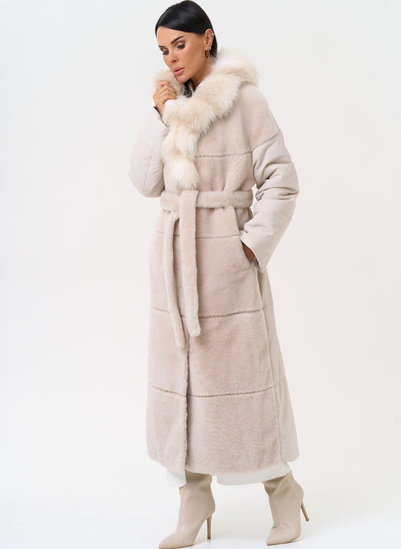 Комбинированное женское пальто из меха овчины с поясом