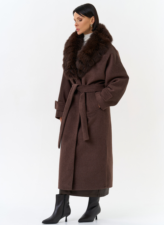 Женское утепленное пальто с отделкой из меха песца