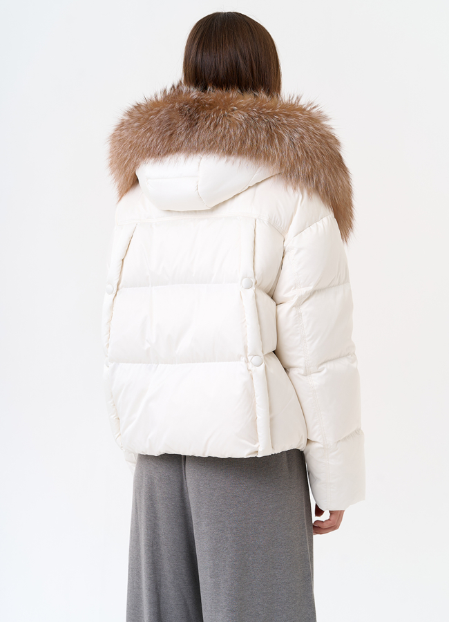 Женский пуховик с капюшоном из меха блюфрост модель № 31429 в кредит