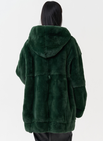 Шуба из меха кролика с капюшоном