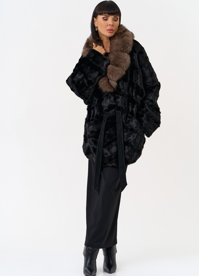 Женская шуба из меха норки  воротником из меха песца модель № 31486 универмаг малина