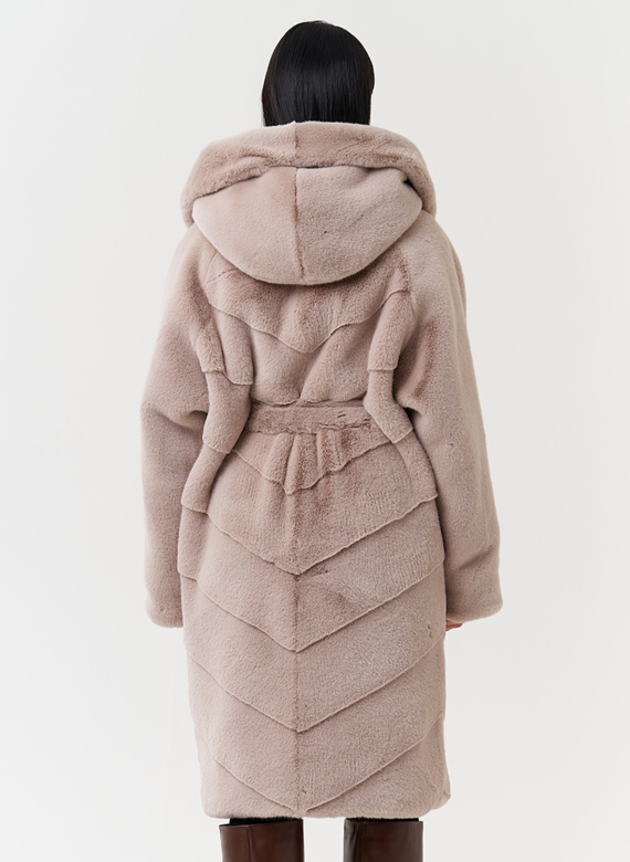 Шуба из эко меха с капюшоном