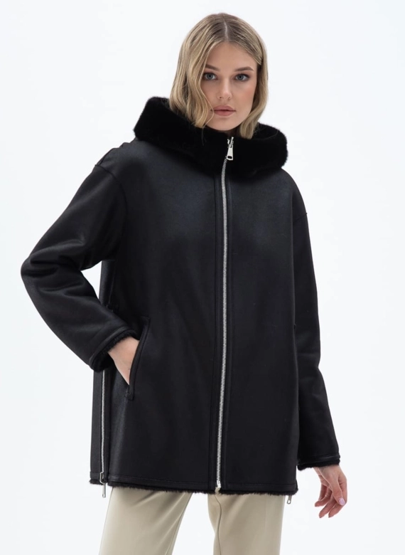 Женская двухсторонняя дубленка из эко кожи с капюшоном