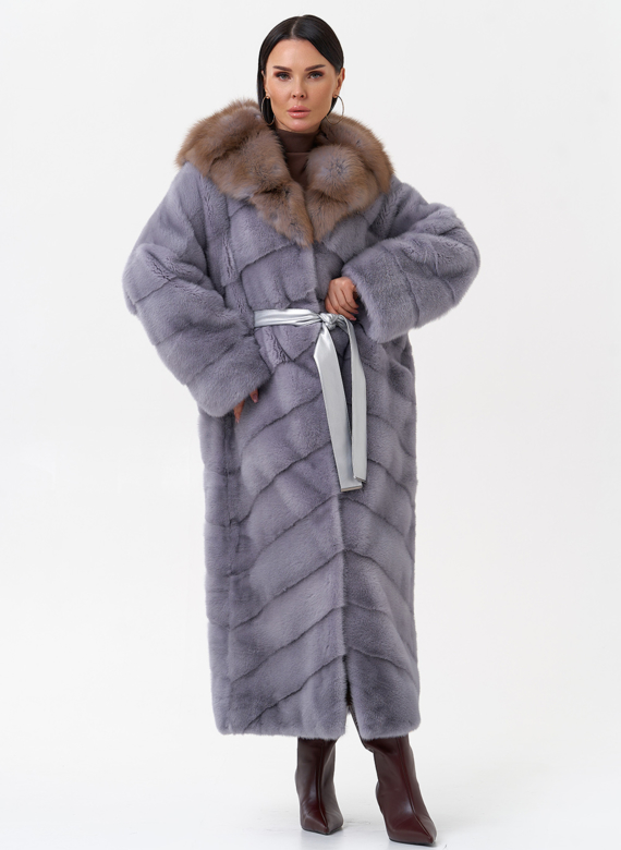 Норковая шуба с капюшоном из меха куницы