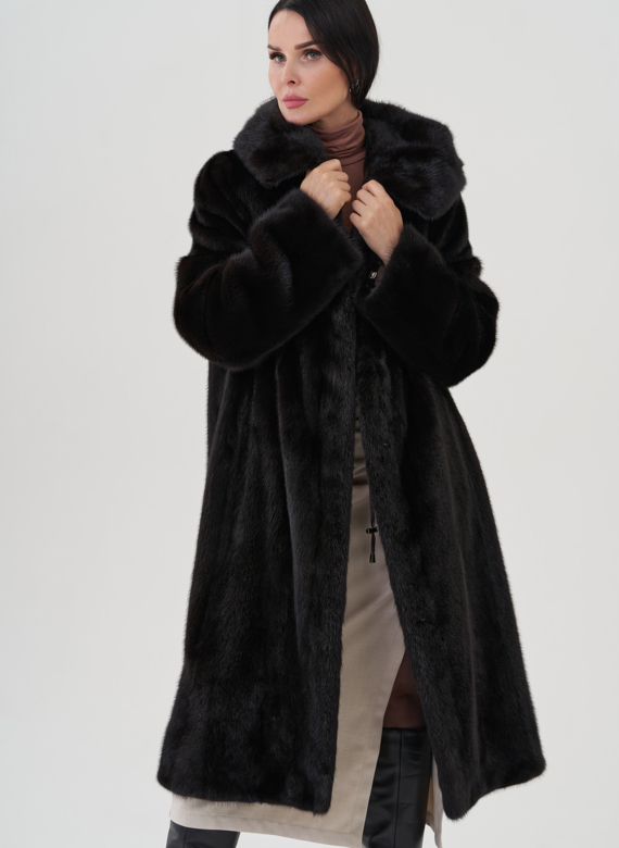 Шуба из норки в цвете махагон