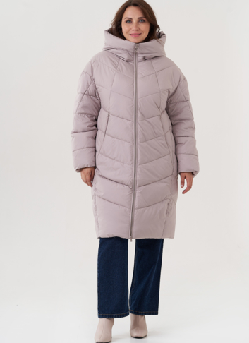 Женский пуховик с капюшоном бежевого цвета 