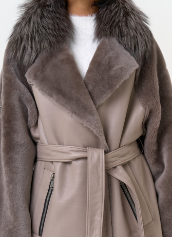 Женская натуральная дубленка с воротником из меха лисы