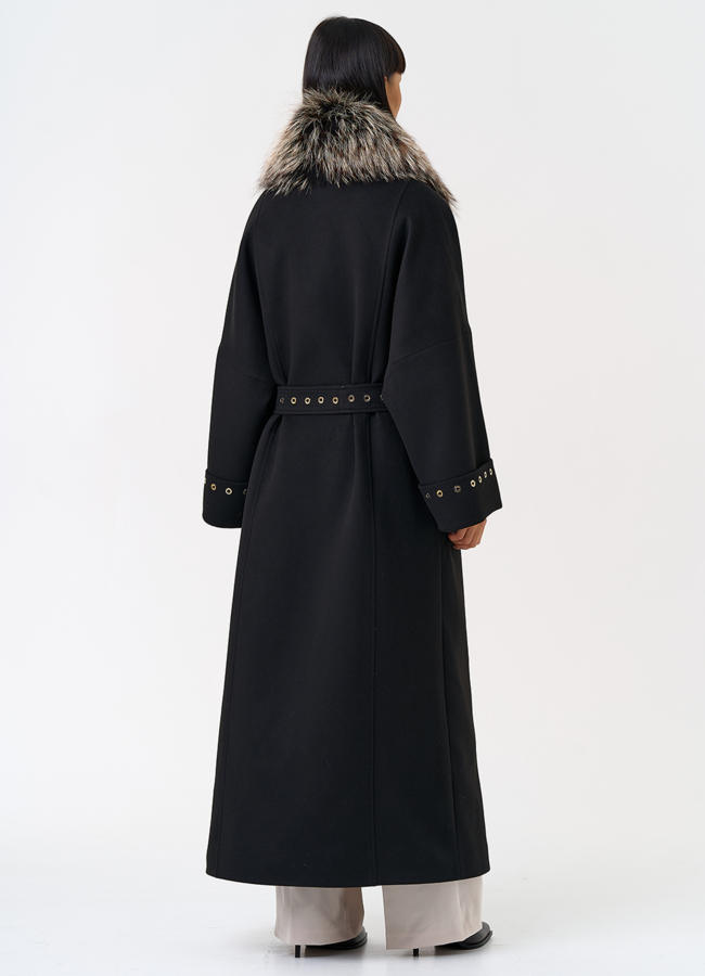 Утепленное женское пальто с английским воротником из меха лисы модель № 31552 универмаг малина