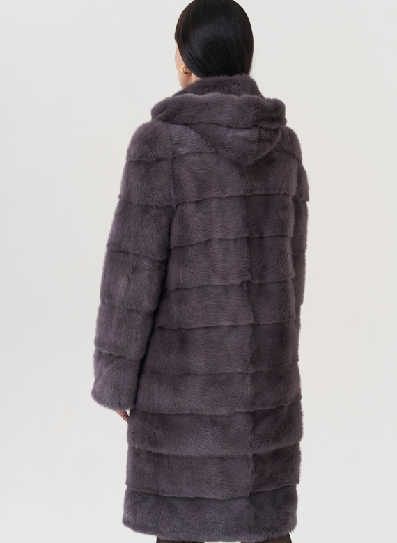 Шуба из норки с капюшоном 