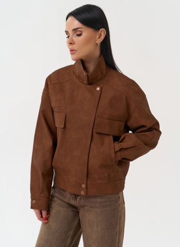 Женская куртка бомбер из эко кожи коричневого цвета