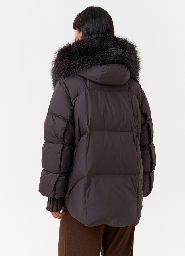 фото Женский пуховик с капюшоном из меха чернобурки модель № 31536