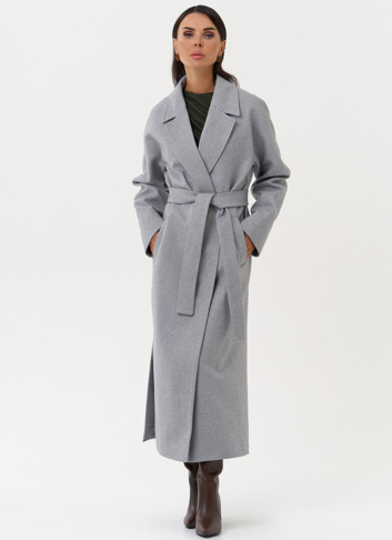 Женское пальто с английским воротником