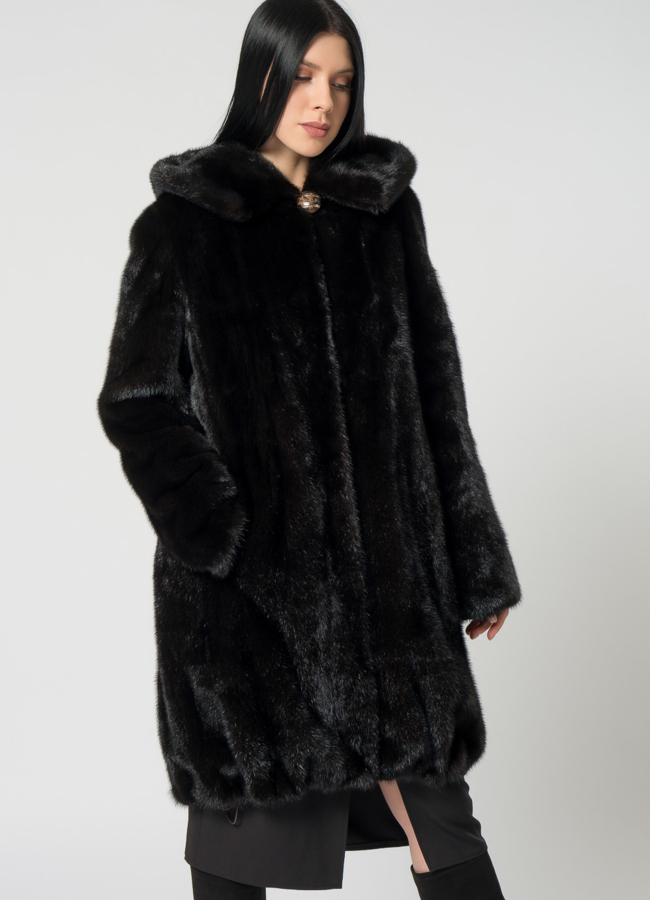 Норковая шуба с капюшоном модель № 25929 универмаг малина