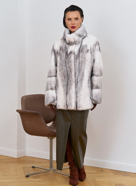 Коротка шуба из норки крестовки